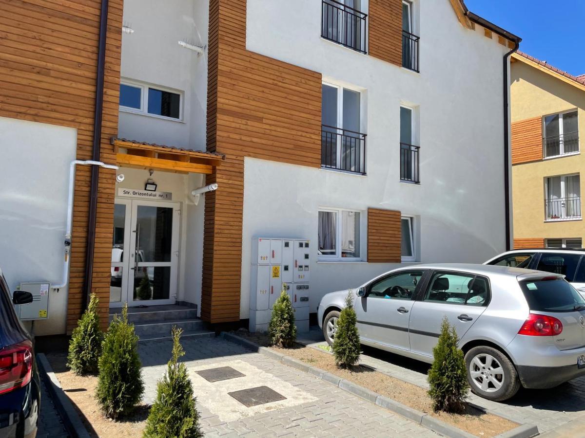 Tina Apartment Selimbar Exterior photo